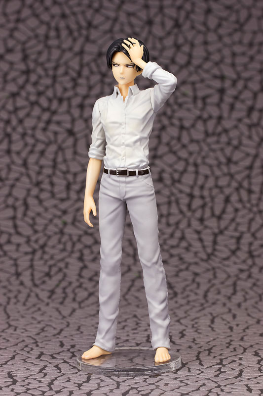 進撃の巨人 リヴァイ 1/8 完成品フィギュア（再販