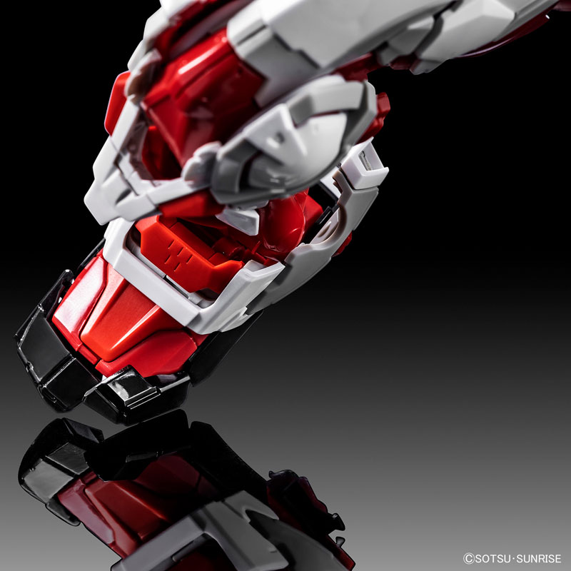 ハイレゾリューションモデル 1/100 ガンダムアストレイ レッド