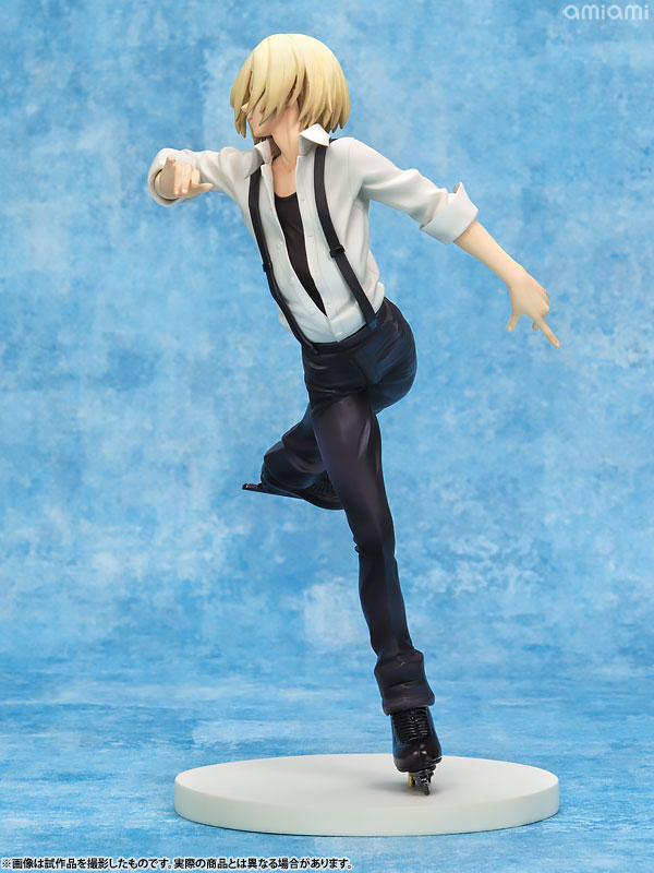 FIGURE-041163_04.jpg