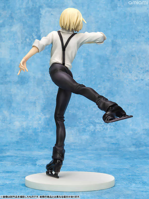FIGURE-041163_07.jpg