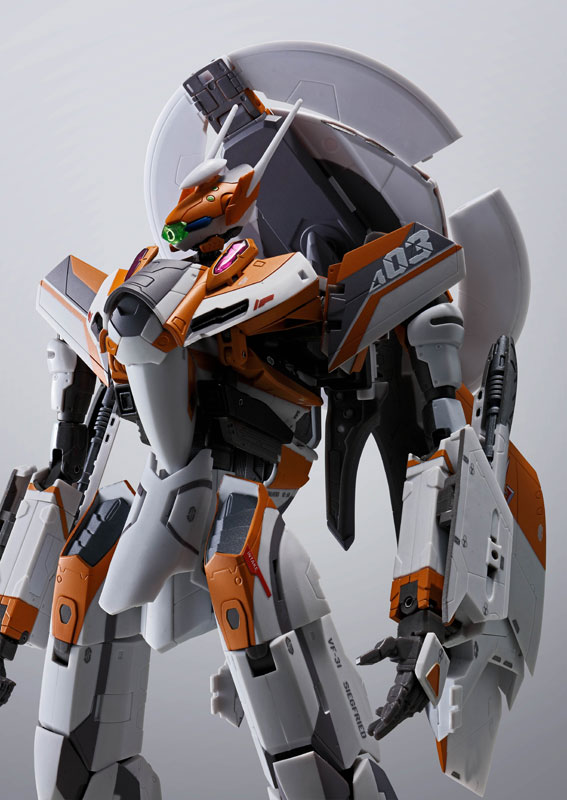 FIGURE-045897_06.jpg