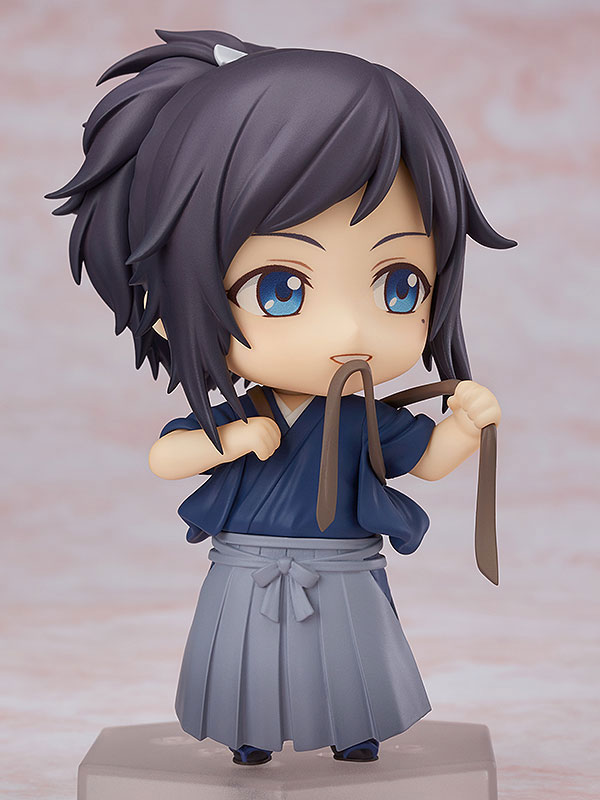 FIGURE-034487_02.jpg