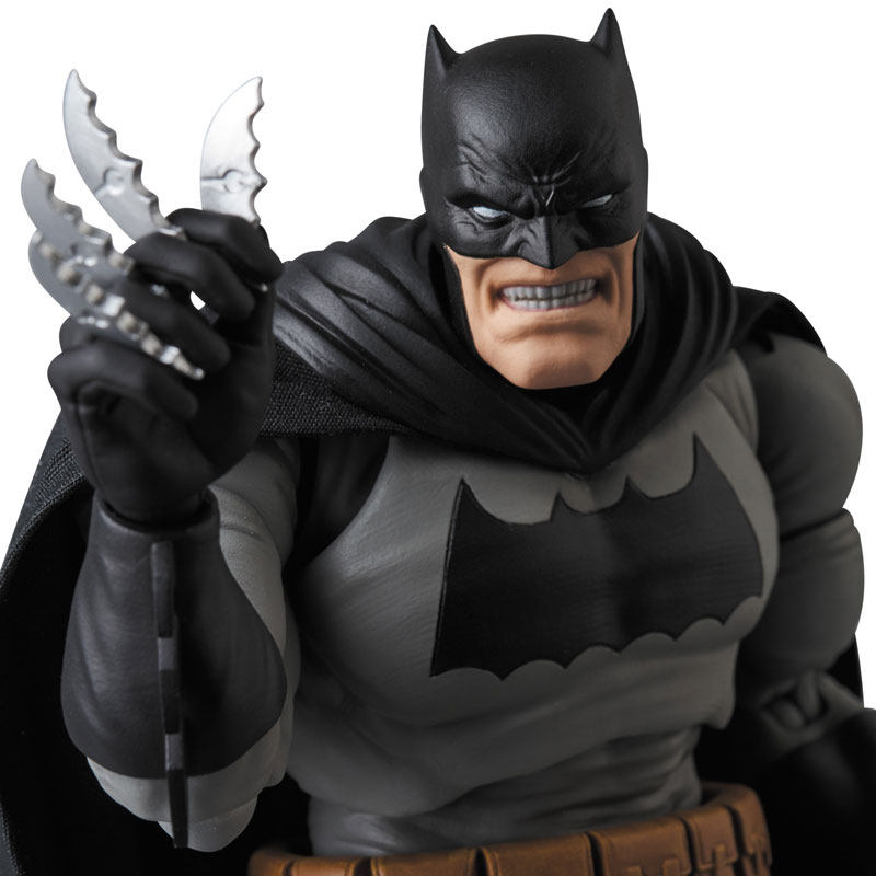 マフェックス No.106 MAFEX BATMAN (The Dark Knight Returns)