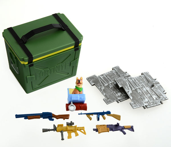FIGURE-050834_04.jpg