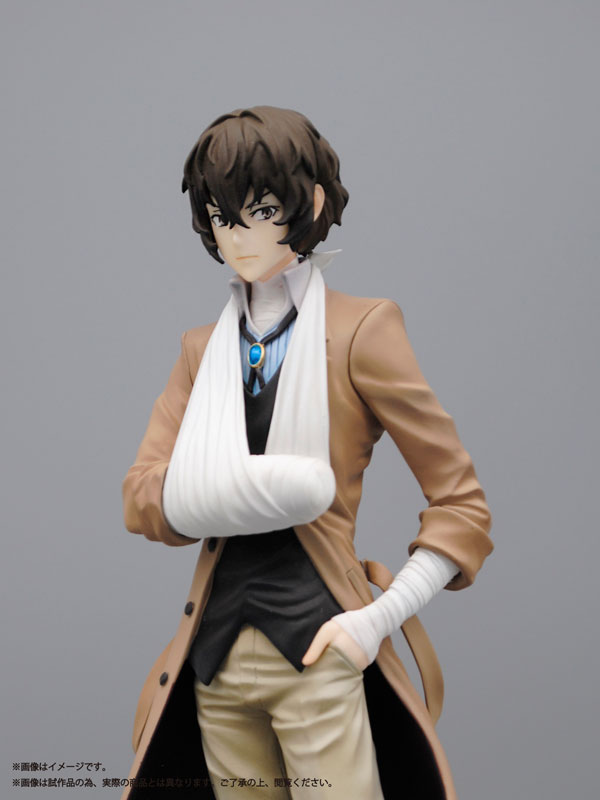 FIGURE-056332_05.jpg