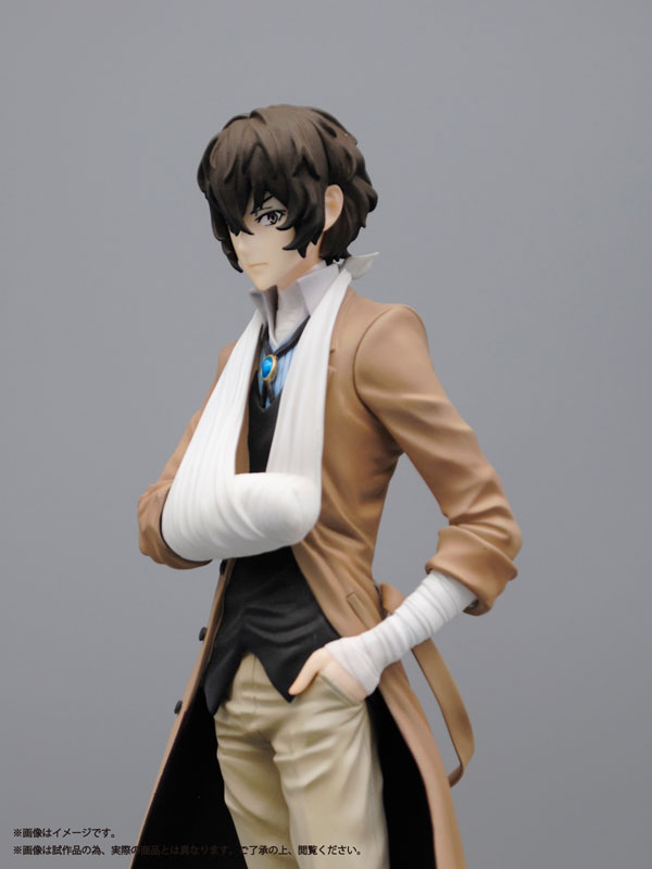 FIGURE-056332_06.jpg