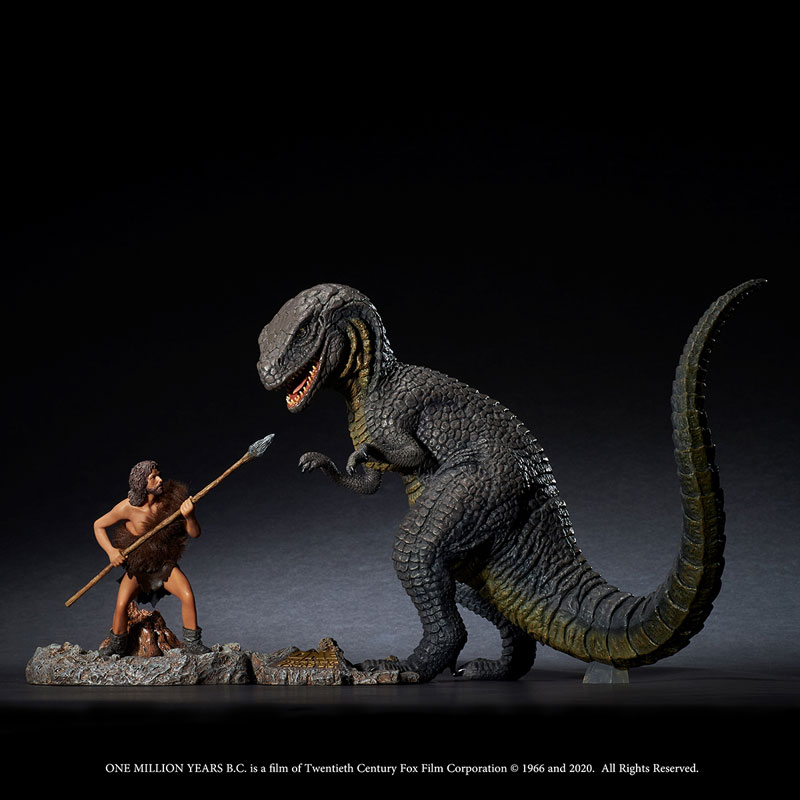 恐竜100万年』アロサウルス vs.トゥマク ソフビフィギュア セット 