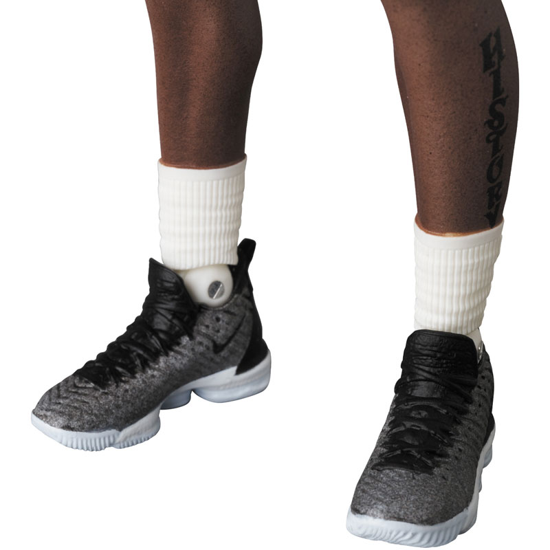 マフェックス No.127 MAFEX LeBron James(Los Angeles Lakers