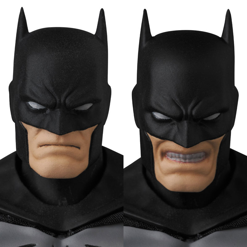 マフェックス No.126 MAFEX BATMAN “HUSH” BLACK Ver.