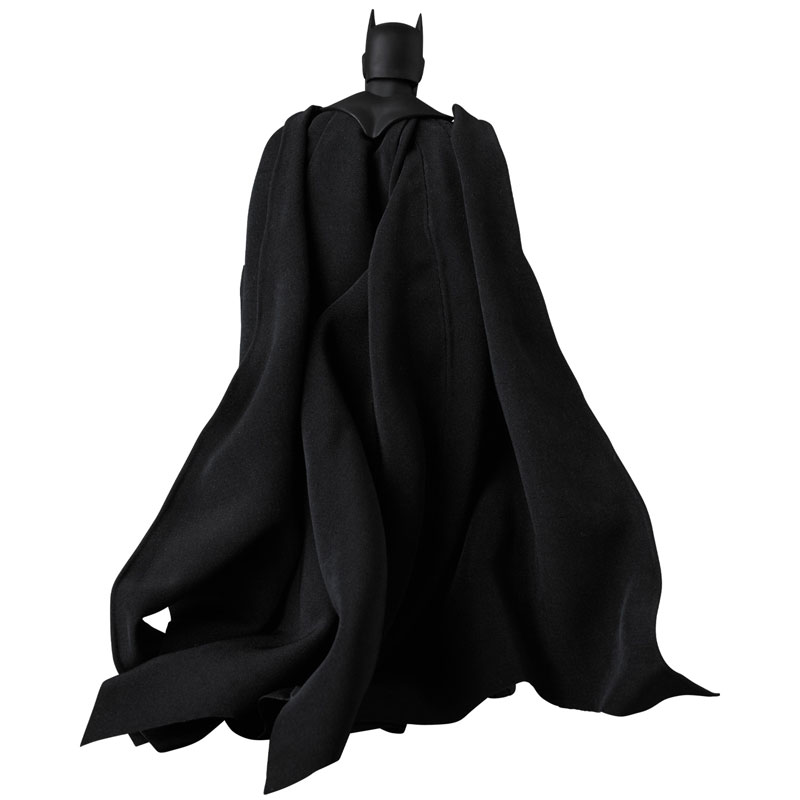 マフェックス No.126 MAFEX BATMAN “HUSH” BLACK Ver.
