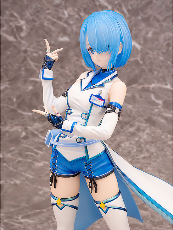FIGURE-122361_08.jpg