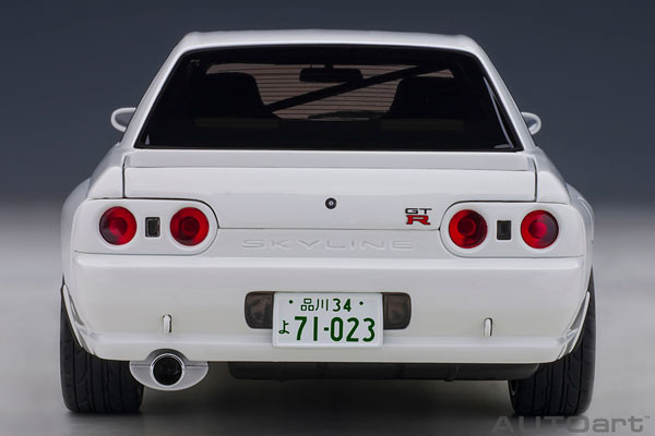 1/18 日産 スカイライン GT-R (R32) 『湾岸ミッドナイト』 零奈
