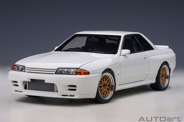 1/18 日産 スカイライン GT-R (R32) 『湾岸ミッドナイト』 零奈
