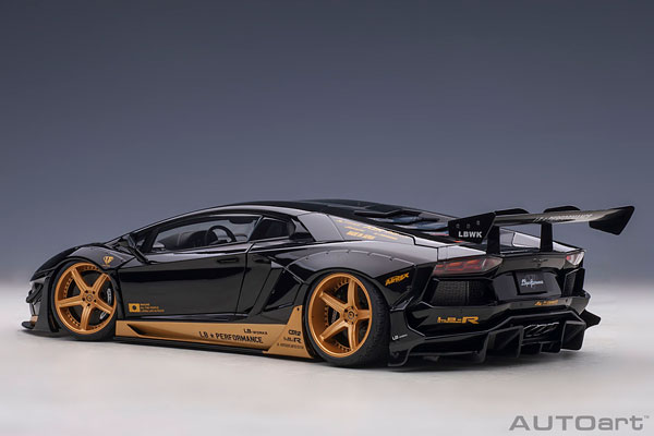 1/18 LB-WORKS ランボルギーニ アヴェンタドール リミテッド