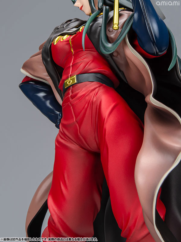 FIGURE-055559_22.jpg