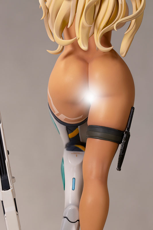 FIGURE-126953_12.jpg