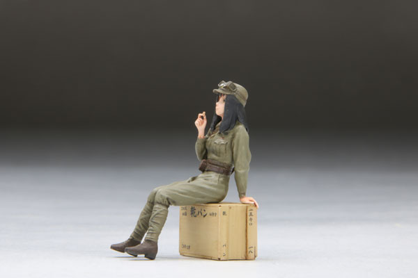 1/35 歴装ヲトメ 逸花(いつか) w/九四式軽装甲車 後期改修型 プラモデル
