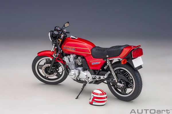 1/12 ホンダ CB750F 「バリバリ伝説」 (「巨摩郡」 ヘルメット付属)[オートアート]【送料無料】《在庫切れ》