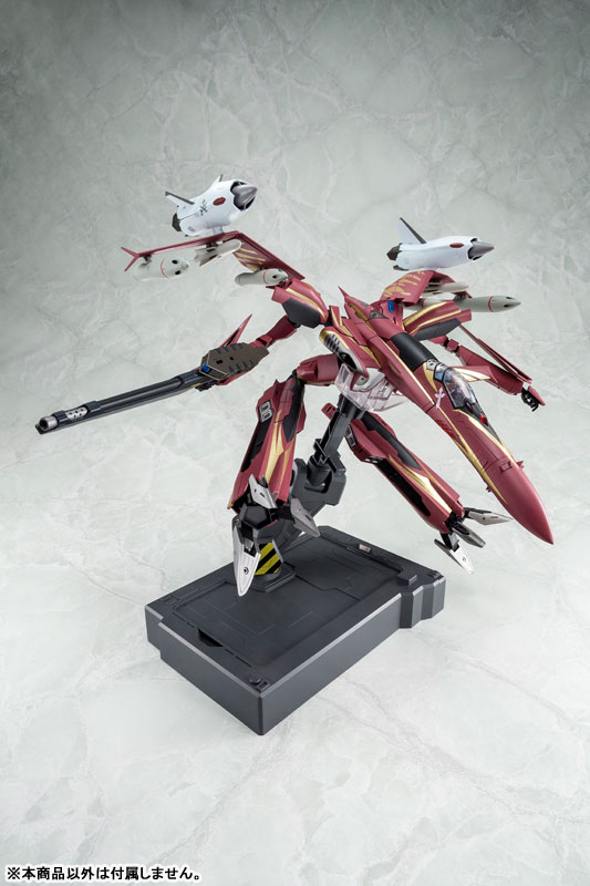 ブランドのギフト ワンダフルスペース本店MACROSS ZERO 60スケール 完全変形 SV-51γ イワノフ機