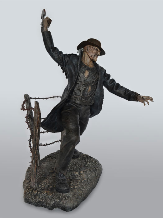 FIGURE-134424_05.jpg