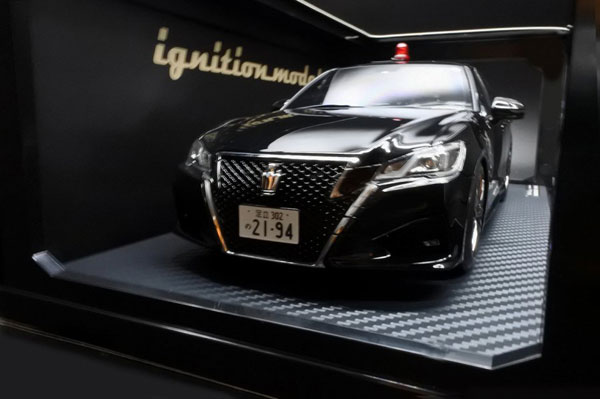 IG2190 1/18 Toyota Crown (GRS214) 警視庁 1/18 Ignition Model Toyota Crown (GRS214) Hokkaido Police