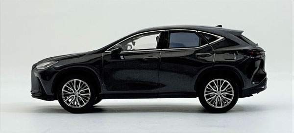 KYOSHOオリジナル 1/43 レクサス NX 450h+ グラファイトブラック
