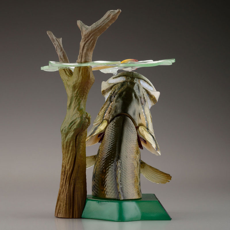 STRIKE FANTASY ブラックバス 完成品フィギュア