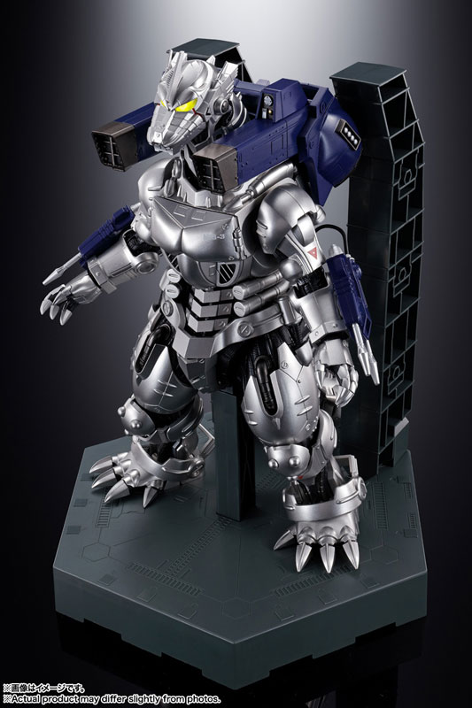 FIGURE-148358_08.jpg
