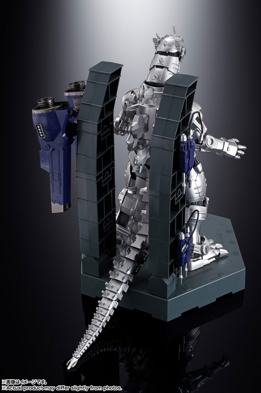 FIGURE-148358_09.jpg