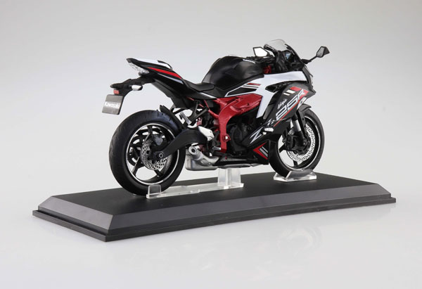 1/12 完成品バイク KAWASAKI Ninja ZX-25R メタリックスパーク 1/12 完成品バイク KAWASAKI Ninja ZX-25R メタリックスパーク
