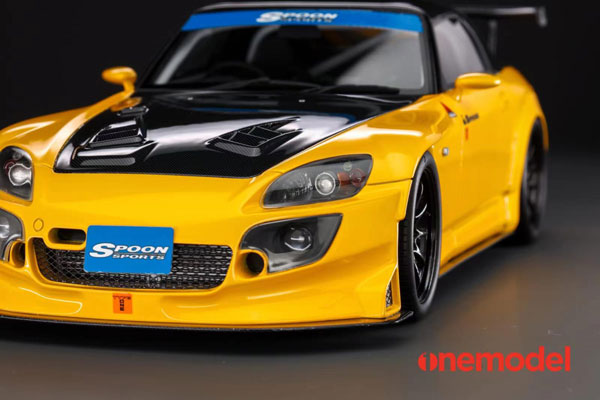 ミニカー　1/18 ホンダ S2000 スプーンストリートカーボンボンネットバージョン(イエロー) [23A03-04] 1/18 ホンダ S2000 スプーン ストリートカーボンボンネット