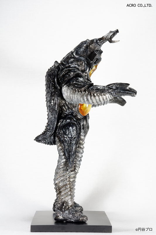 FIGURE-153350_07.jpg