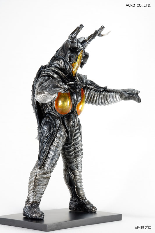 FIGURE-153350_08.jpg