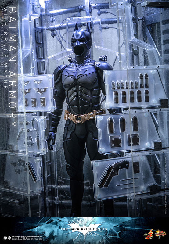 ムービー・マスターピース 1/6 バットスーツ格納庫&ブルースウェイン FIGURE-153494_06.jpg