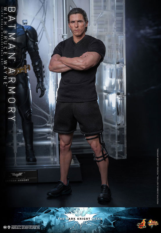 ムービー・マスターピース 1/6 バットスーツ格納庫&ブルースウェイン FIGURE-153494_10.jpg