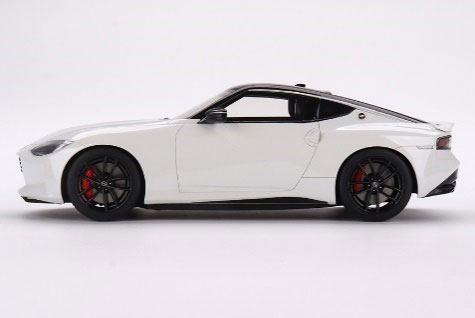 1/18 Nissan フェアレディ Z 2023 エベレストホワイト(右ハンドル)[TOP