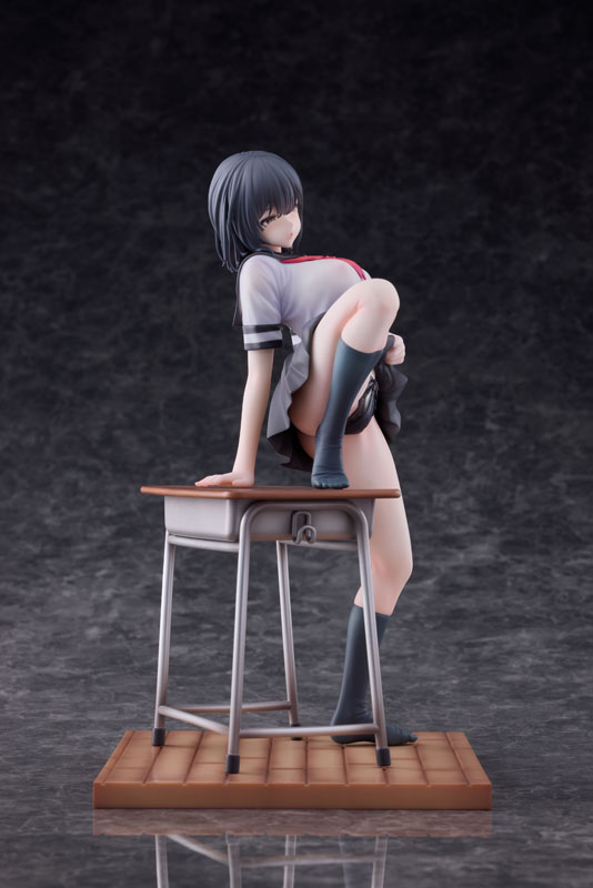 FIGURE-158146_04.jpg