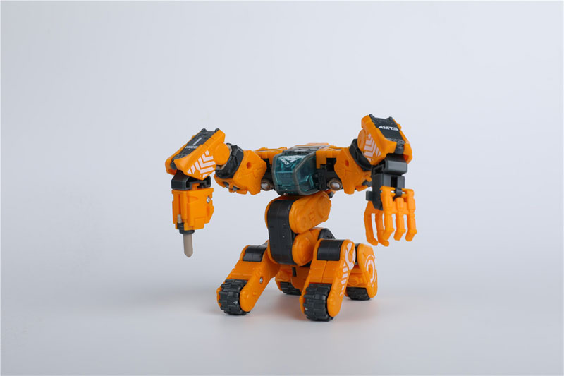 FIGURE-160191_04.jpg