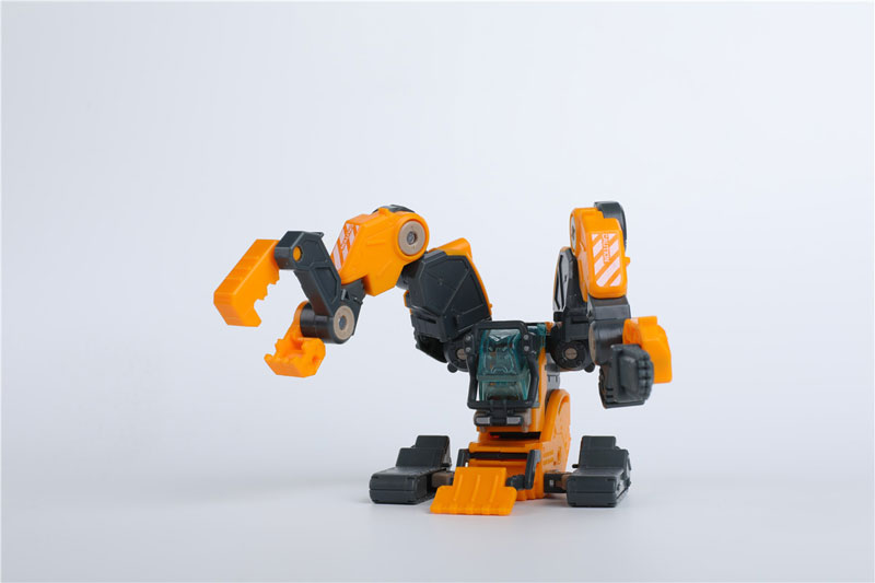 FIGURE-160191_05.jpg