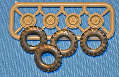 TOY-SCL3-59012_02.jpg