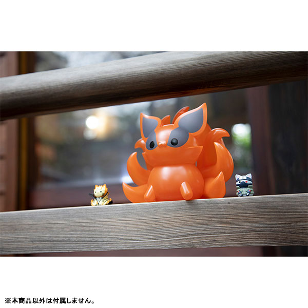 FIGURE-160783_08.jpg