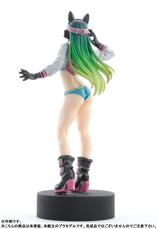 FIGURE-160899_07.jpg