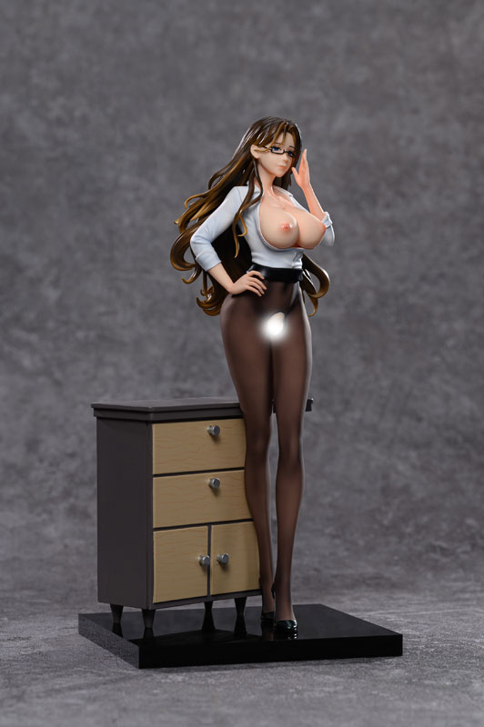 女上司・黒島汐 1/7 完成品フィギュア