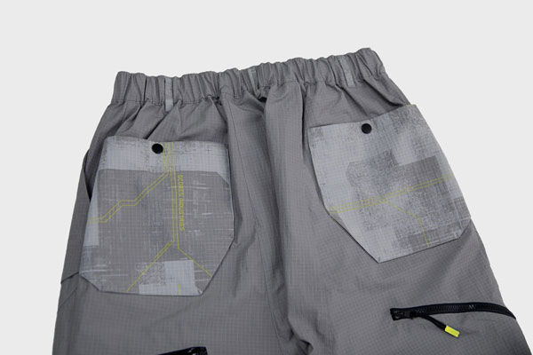 GCORES Industries×サイバーパンク2077 カーゴパンツ グレー Sサイズ