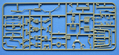 TOY-SCL3-63995_02.jpg
