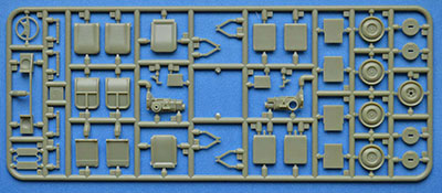TOY-SCL3-63995_03.jpg