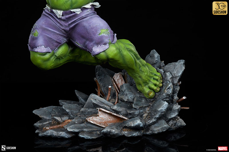 Hulk: Classic Premium Format™ Figure by Sideshow