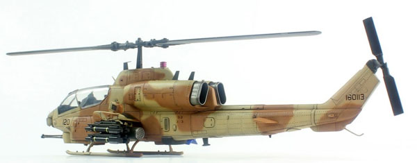 1/72 AH-1W スーパーコブラ 初期型 プラモデル[ドリームモデル]《在庫  