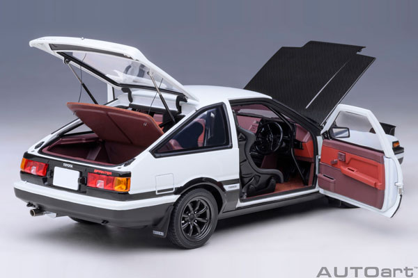 1/18 トヨタ スプリンター トレノ (AE86) 『頭文字 D