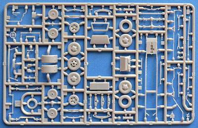 TOY-SCL3-66818_01.jpg